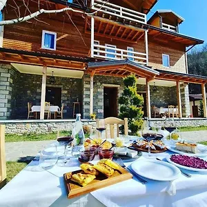 Maison d'hôtes Bujtina Dini, Rubik
